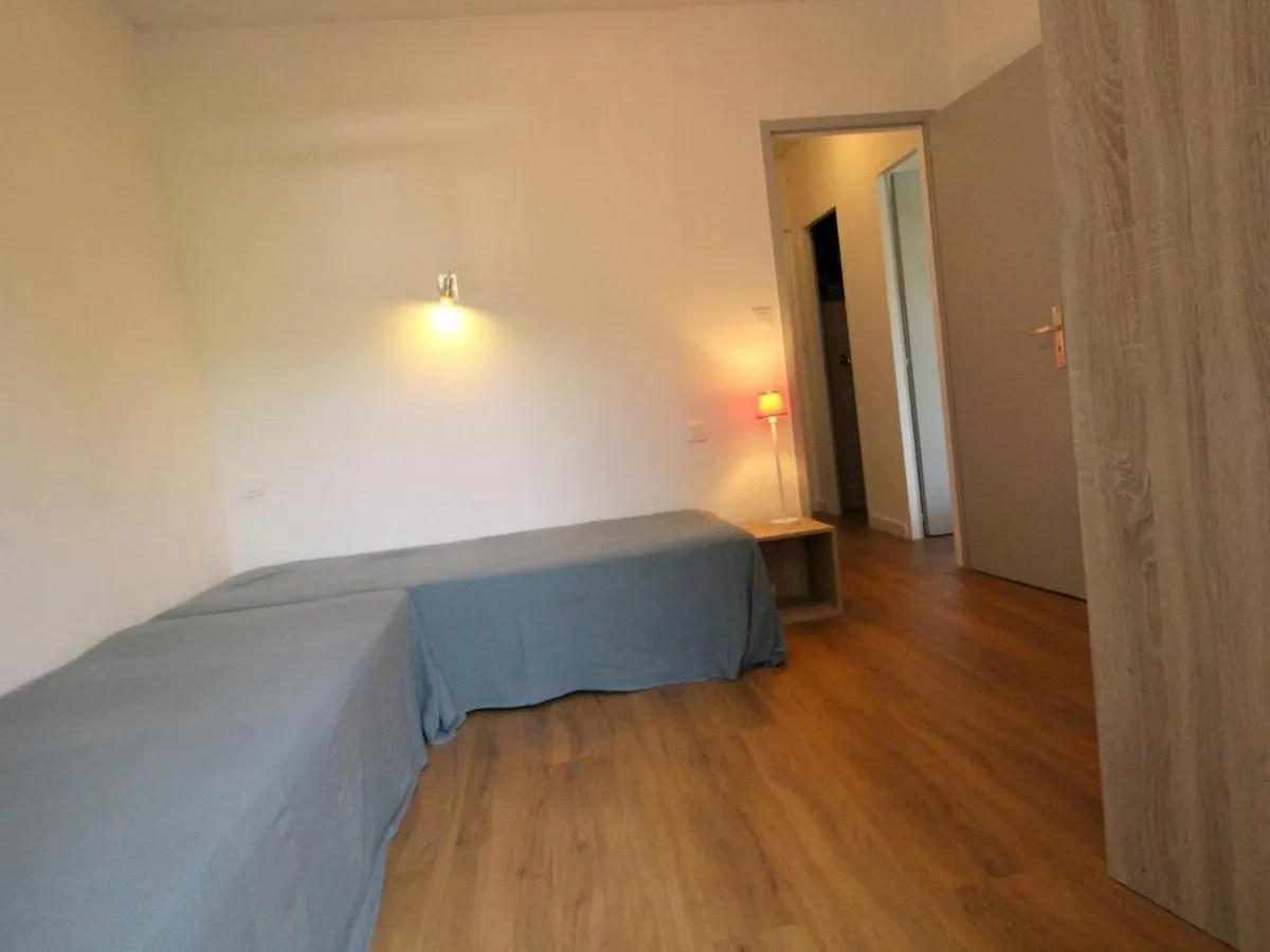 Appartement Tout Confort 3 Pieces Avec Terrasse Et Wifi, Face Aux Thermes De Luchon - Fr-1-313-225 Bagneres-de-Luchon 0*,  France